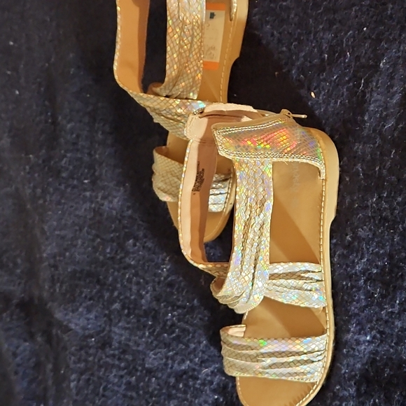 Sandals - Picture 3 of 6